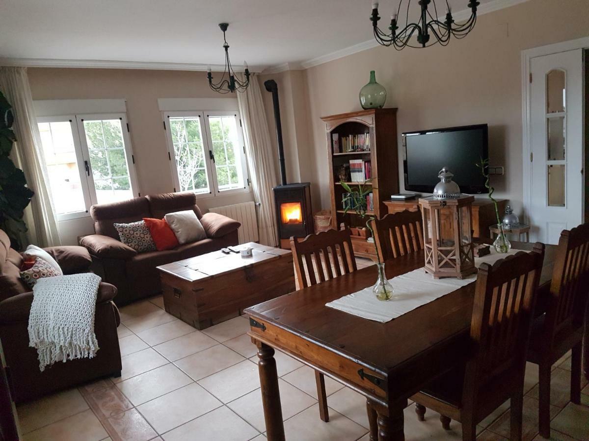 Casa Rural El Sauce. A 2,5 Km De Cuenca Capital Nohales ภายนอก รูปภาพ