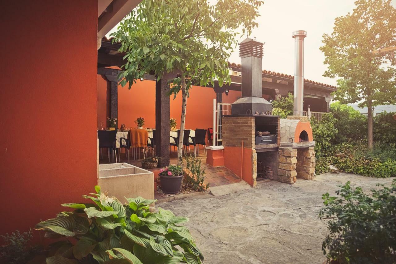 Casa Rural El Sauce. A 2,5 Km De Cuenca Capital Nohales ภายนอก รูปภาพ