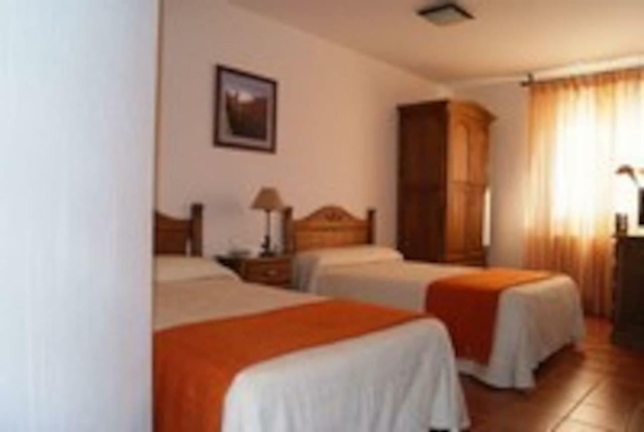 Casa Rural El Sauce. A 2,5 Km De Cuenca Capital Nohales ภายนอก รูปภาพ